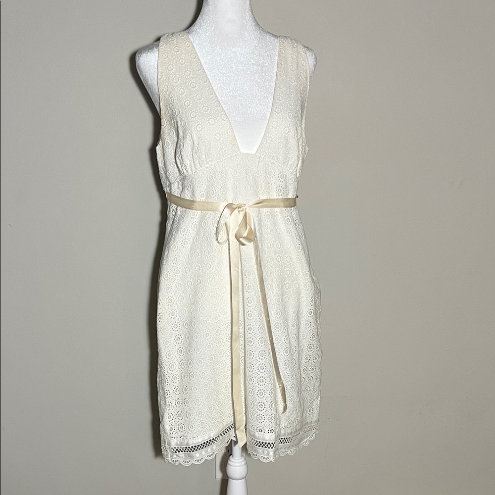 Chic Cream Backless Lace Dress